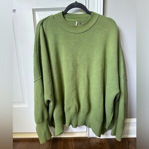 Oversized Free People Green Sweater Size L